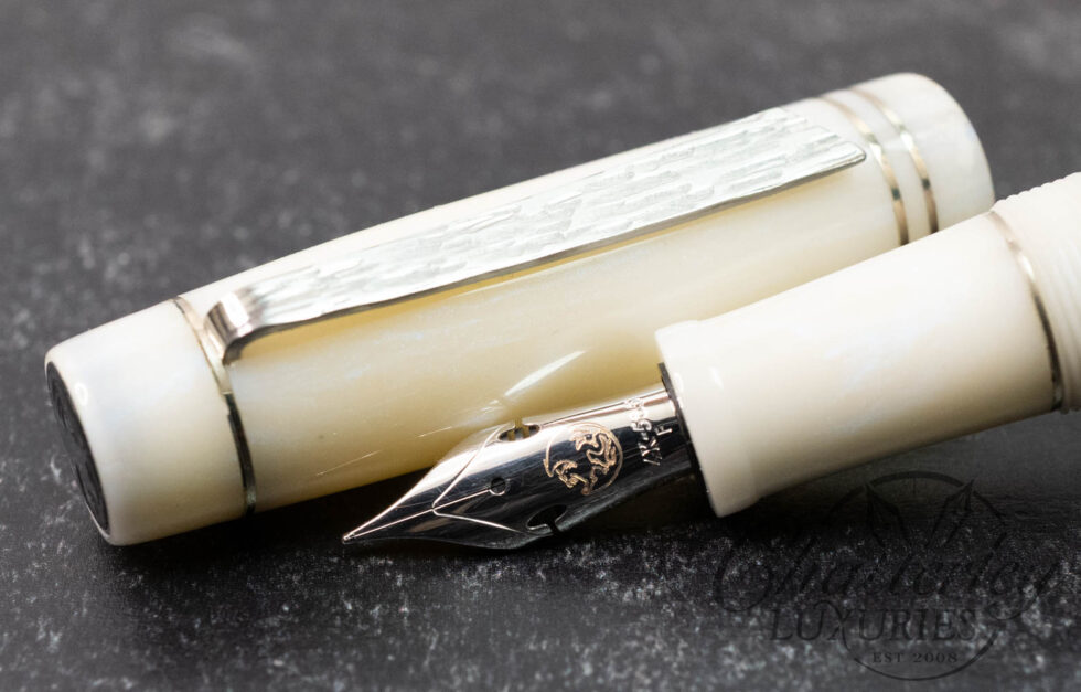Atelier Lusso Carina Hapalua 15 Dark & Angel Wing Awabi Stripe Abalone & Resin Fountain Pen with Hammered "Shredded" Clip