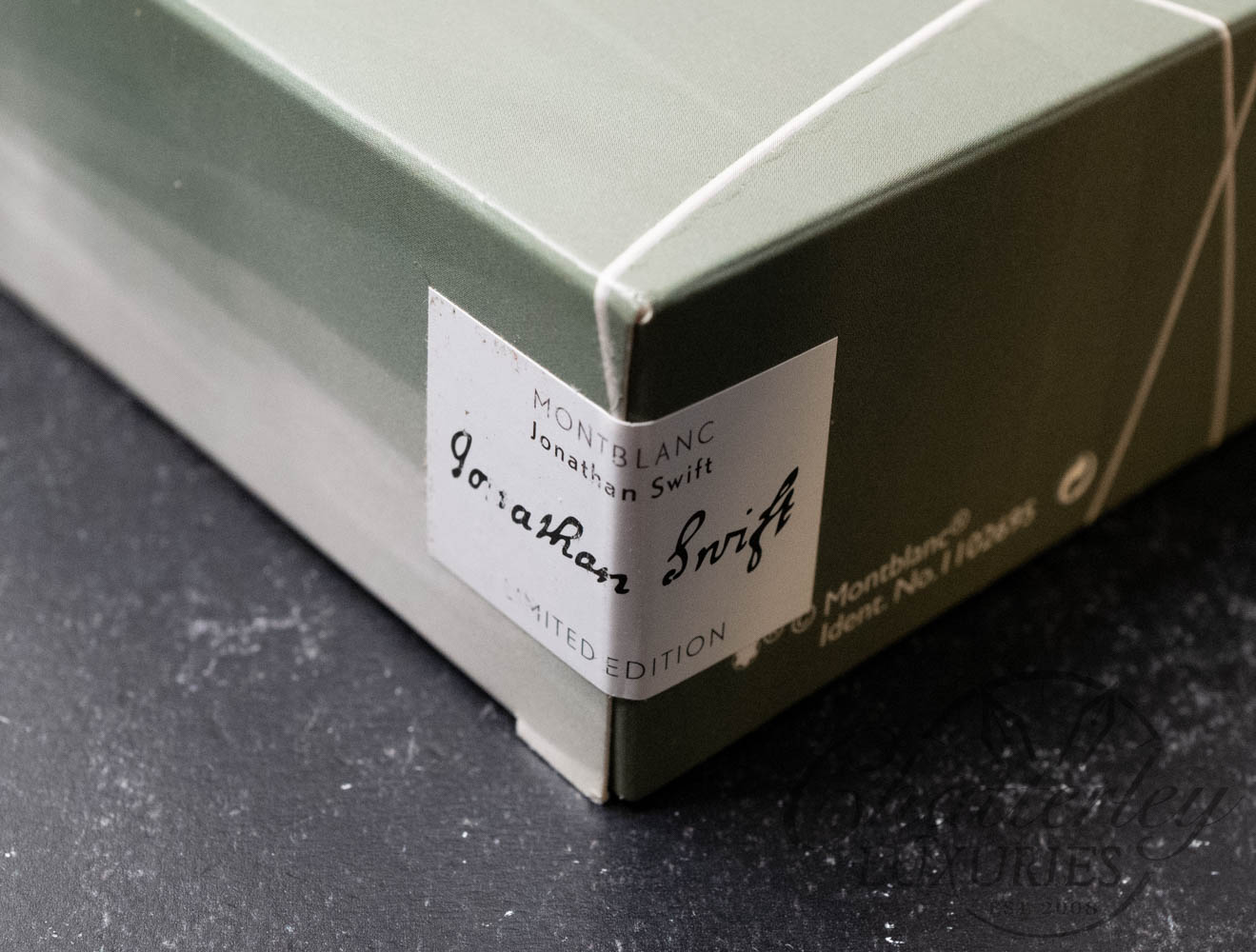 Montblanc Jonathan Swift Writers Limited Edition Fountain Pen (SEALED) - Image 4