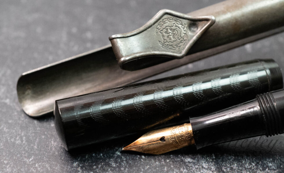 Le Tigre Vintage Pocket Clip Ebonite Fountain Pen