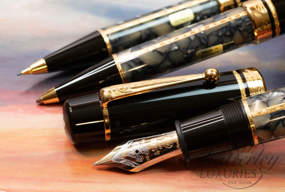 Montblanc Alexandre Dumas (Son Signature) Writers Limited Edition Pen Set