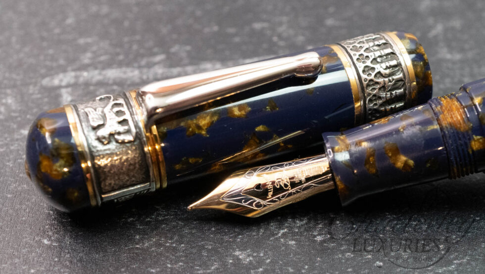 Delta Venezia Limited Edition Fountain Pen/Desk Set