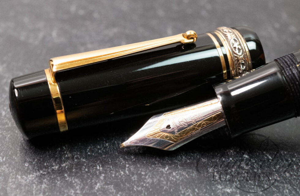 Delta Dolce Vita Oversized Gold Trim Fountain Pen