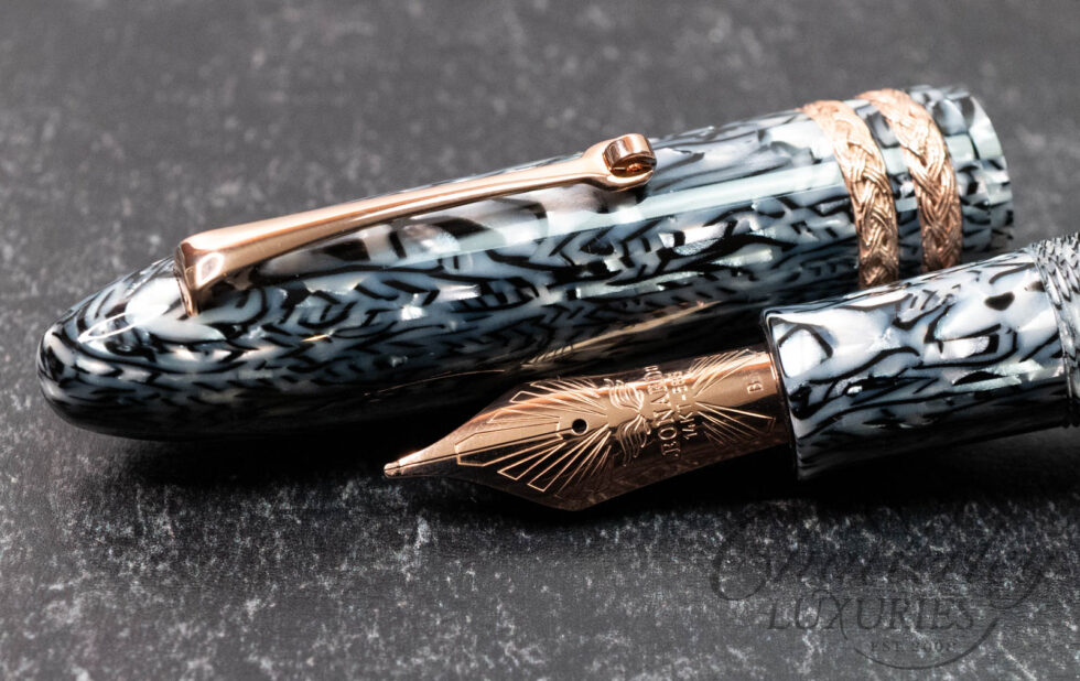 Leonardo Cigar Mother of Pearl Celluloid Fountain Pen