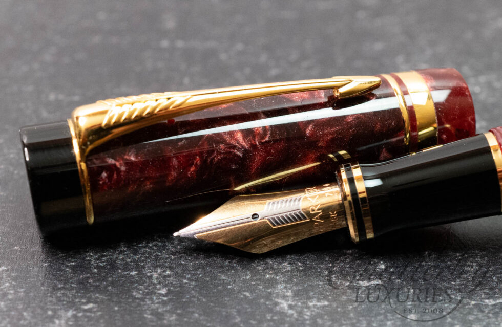 Parker Duofold Centennial Marbled Burgundy Fountain Pen