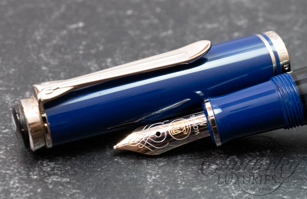 Pelikan Souverän M605 Solid Dark Blue Fountain Pen