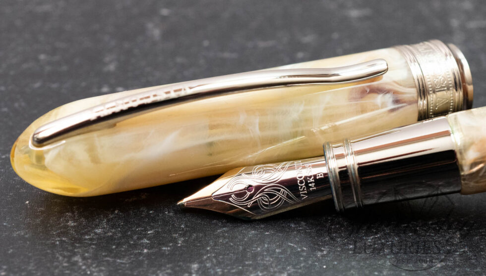 Visconti Van Gogh Maxi Vanilla Fountain Pen