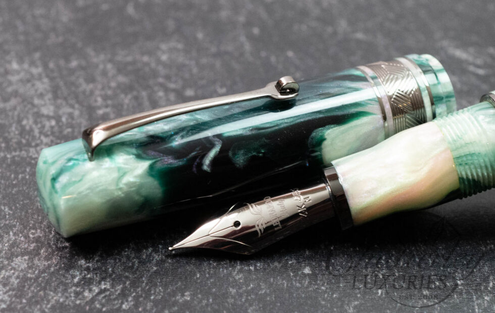 Leonardo Momento Zero Grande Mother Of Pearl Ruthenium Trim Fountain Pen