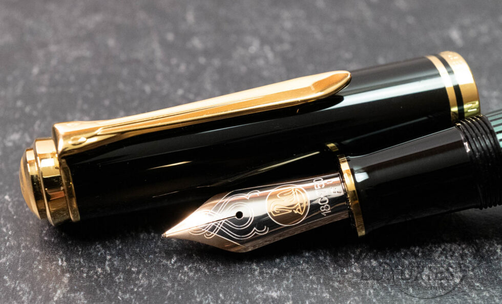 Pelikan M1000 Souverän Black Green Stripe Fountain Pen