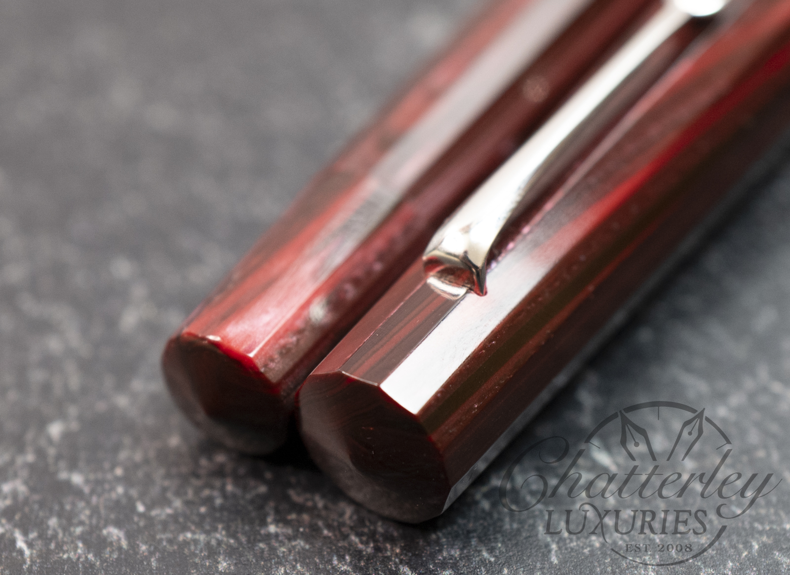 万年筆 レオナルド Wild World Celluloid LE Leonardo Novelli Tredici Limited Edition Wild World Ruby Celluloid