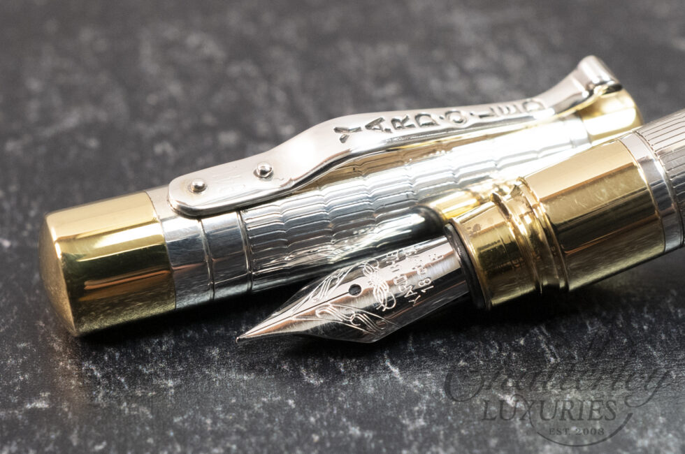 Yard-O-Led Pocket Honeycomb White Fountain Pen